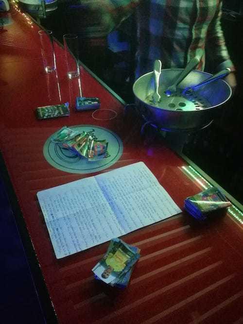 Cromos da Costa ata nas noites dos pubs de Carballo