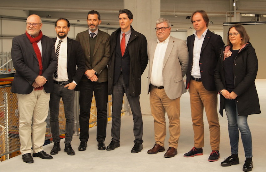 Visita institucional a nave de Estrella Galicia en Vimianzo 2