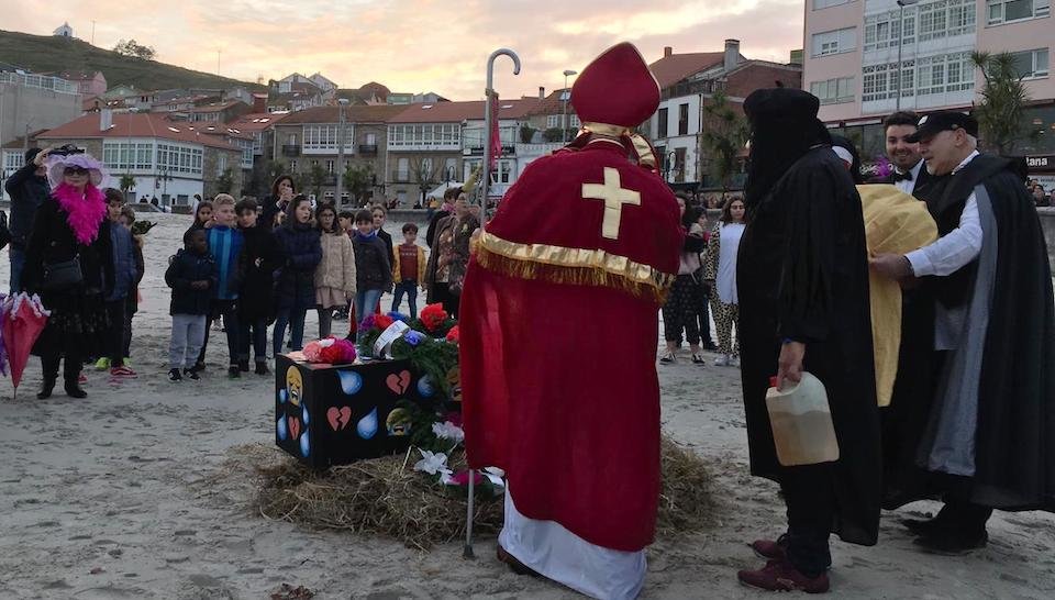 Enterro do Caietano de Laxe-Foto-Vitor de Mira 3
