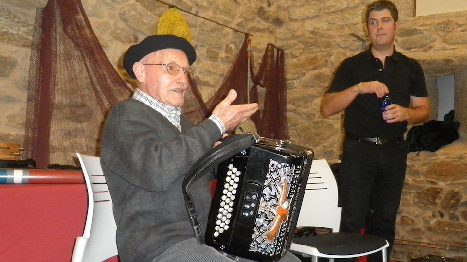 Pazos de Merexo nunha máxica noite de 2010 no Couto con Kepa Junquera Pazos de Merexo nunha máxica noite de 2010 no Couto con Kepa Junquera