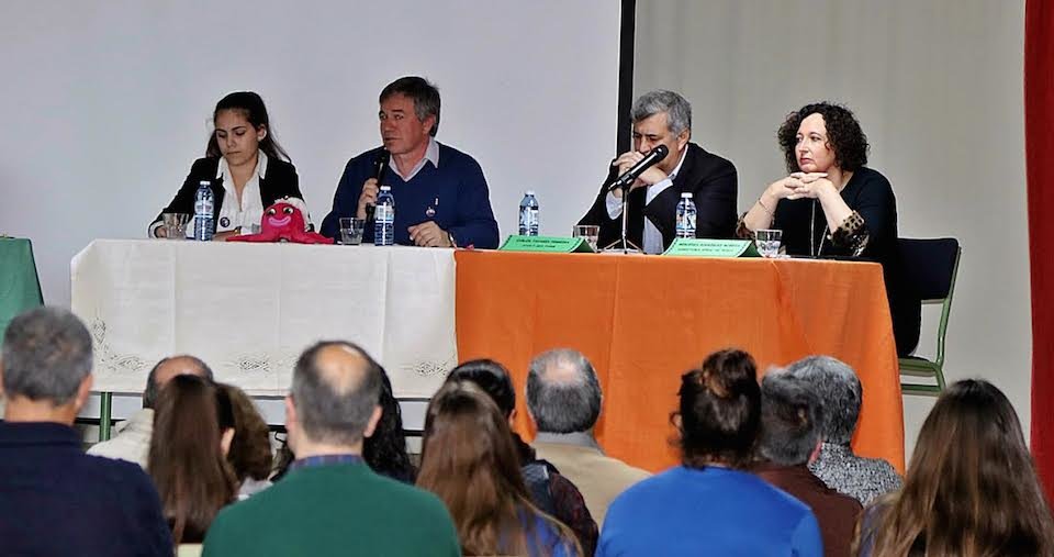 Debate sobre a pesca no IES Pedra da Aguia coa Xunta e Europarlamentarios 2