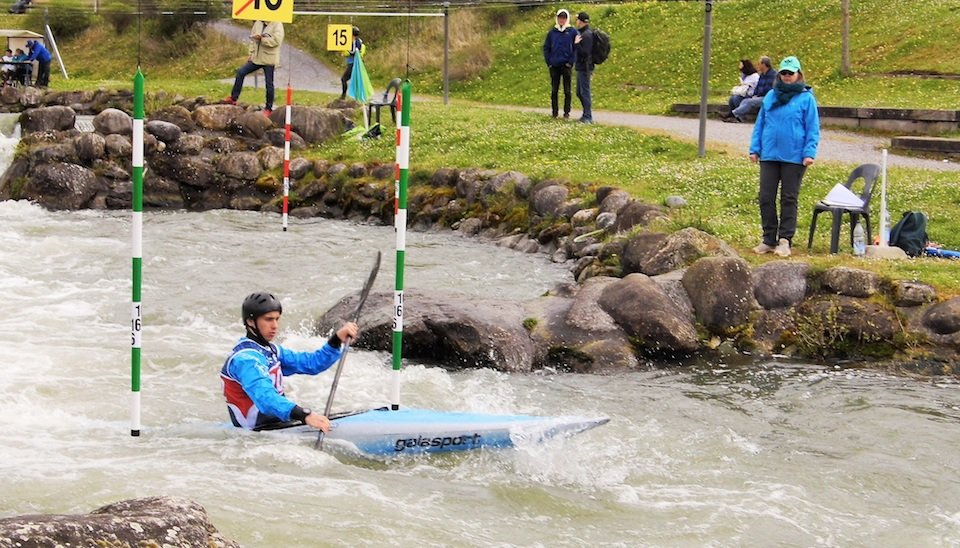 Marcos Sanchez na Copa Pirineiros en Pau co CDM Piraguismo Dumbria