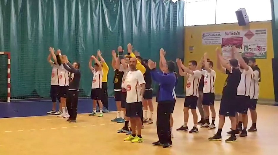 O Bm Camarinas ofrecendo a permanecia a sua afeccion