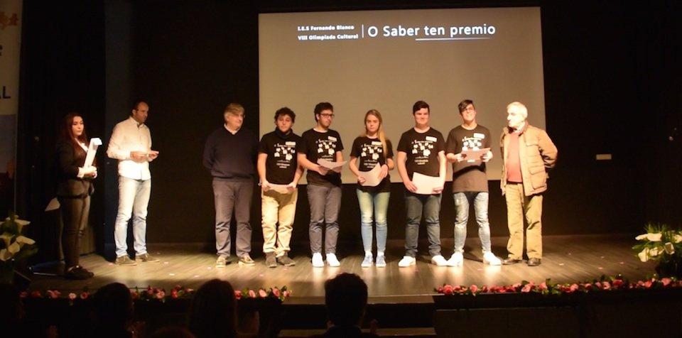 Un dos equipos da Olimpiada o Saber Ten Premio do IES Fernando Blanco