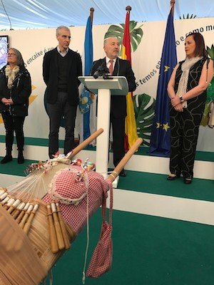 Javier Losada na inauguracion da Mostra de Encaixe de Camarinas