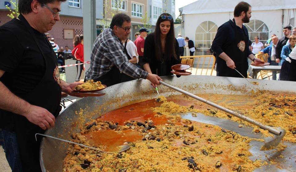 Paella xigante en Ponteceso