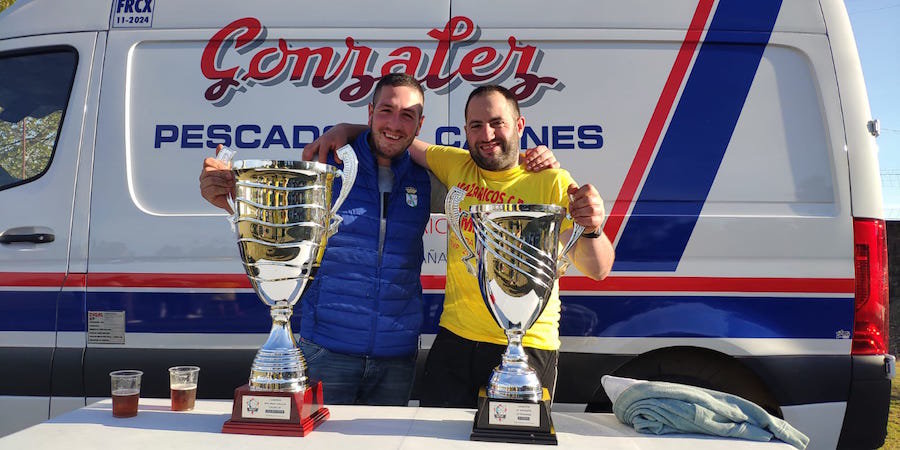 Celebracion do titulo da Liga da Costa en Mazaricos-Foto-Jorge Gorrion3