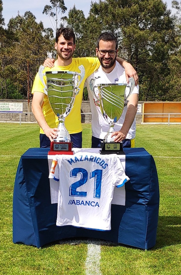 Celebracion do titulo da Liga da Costa en Mazaricos-Foto-Jorge Gorrion