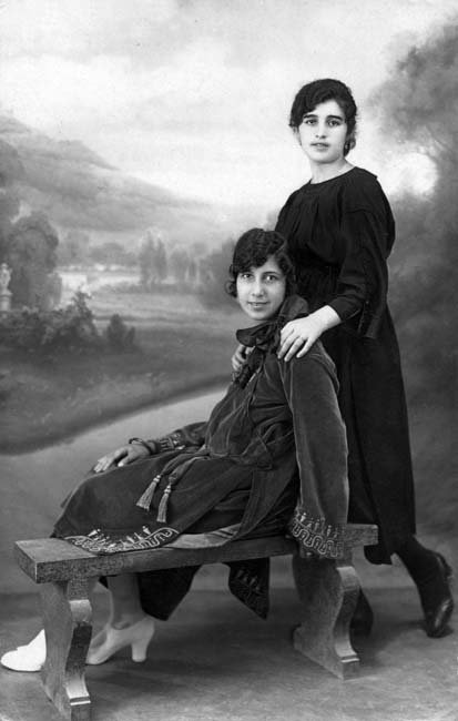 Retrato feminino de seculo XX por Juan Malvarez