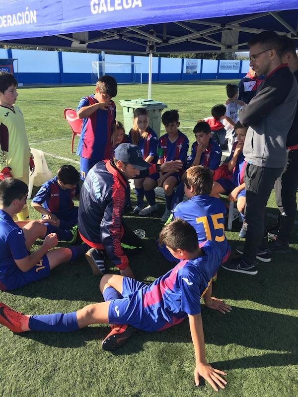 A Esteirana No descanso da final da Copa da Costa de F8