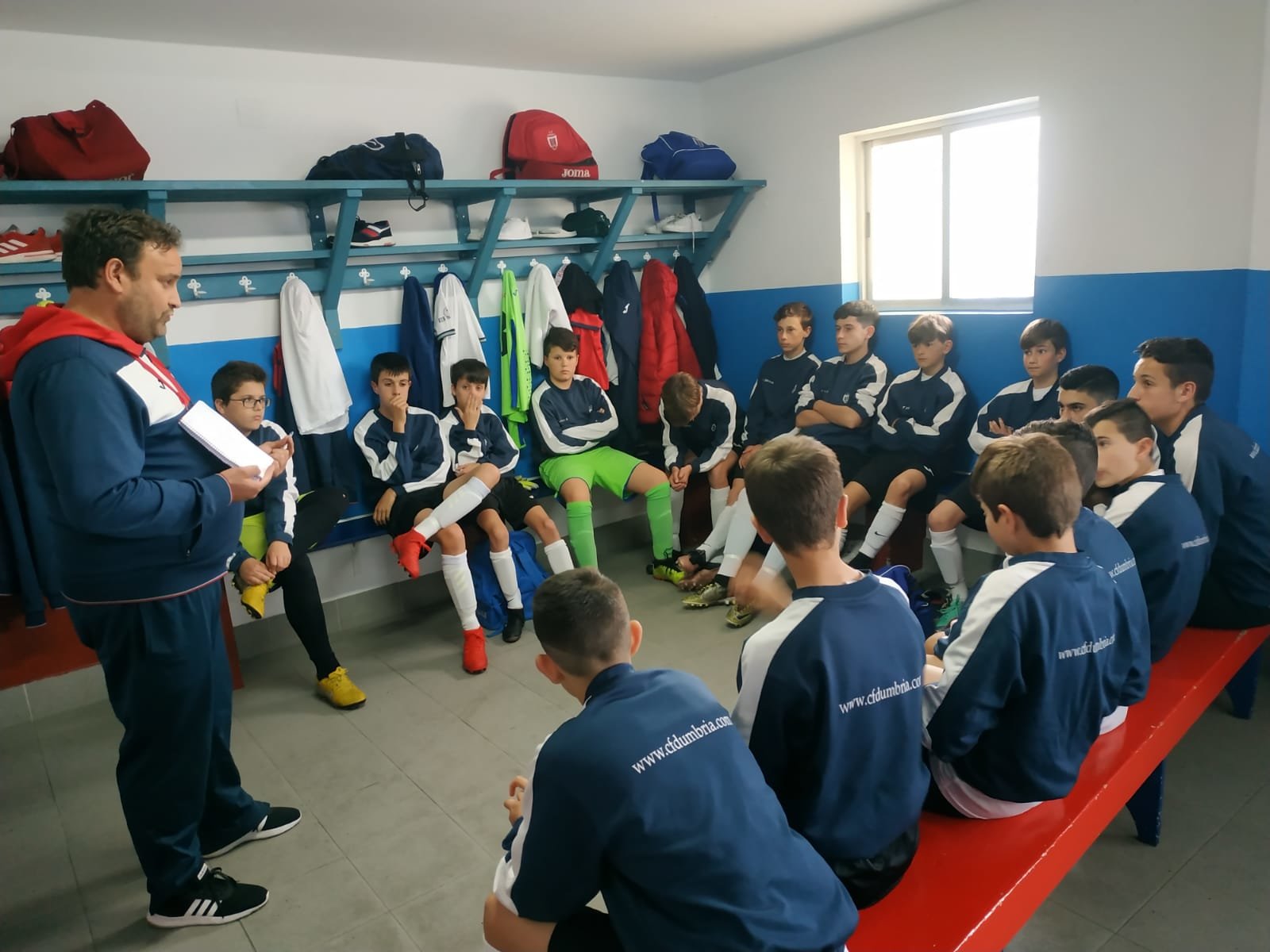 Dumbria Infantil con Huelvis