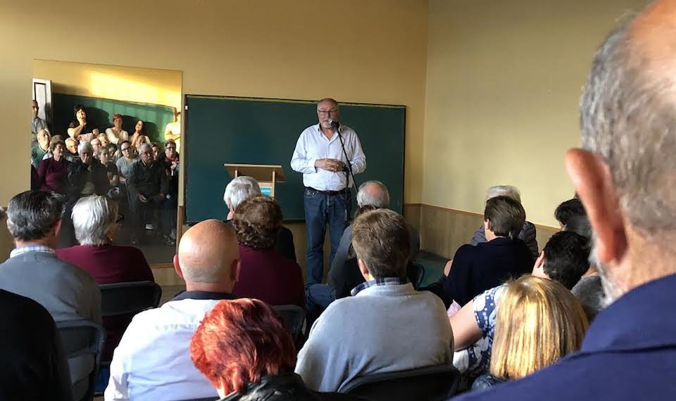 Manuel Antelo dando un mitin