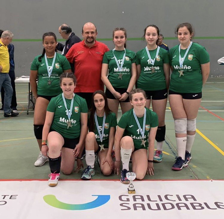 Equiop feminino do Manuela Rial de Volei