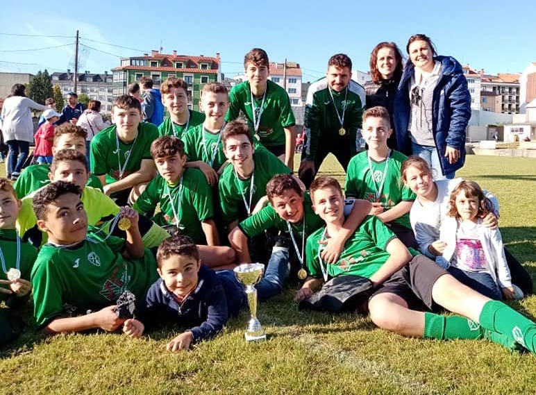 Infantis do Xallas campions da Xallas Cup de Fontenla