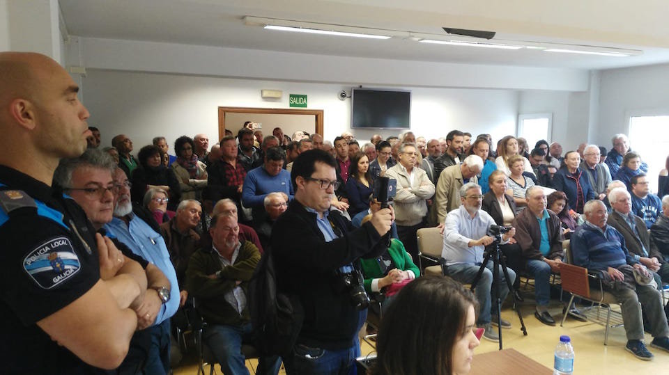 Expectacion maxima no pleno de investidura de Santa COmba