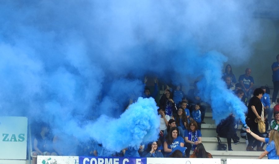 Botes de fume azul en San Andres-Foto-Fin Lema