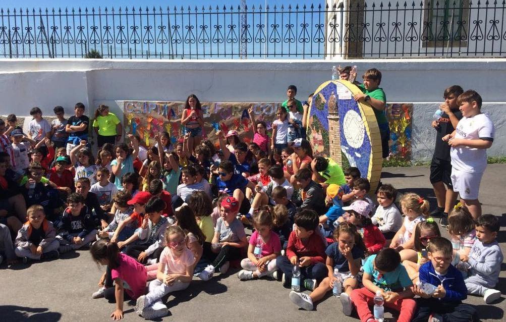 Mural do CEIP Mar de Fora no Faro Fisterra