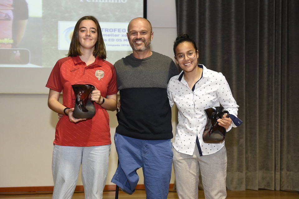 Martin Varela da Vidu entregando os premios As Miudas e Berantinos
