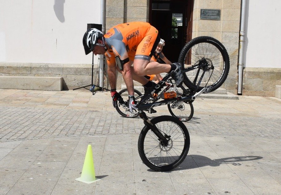 Club Ciclista Cee na xornada de Deporte na Rua-Foto-Rafa Quintans