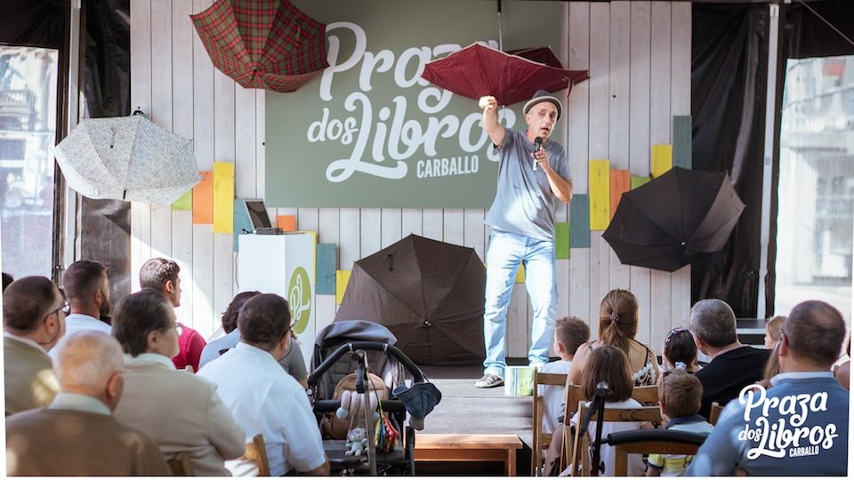 Maxin Blanco na PRAZA DOS LIBROS Carballo