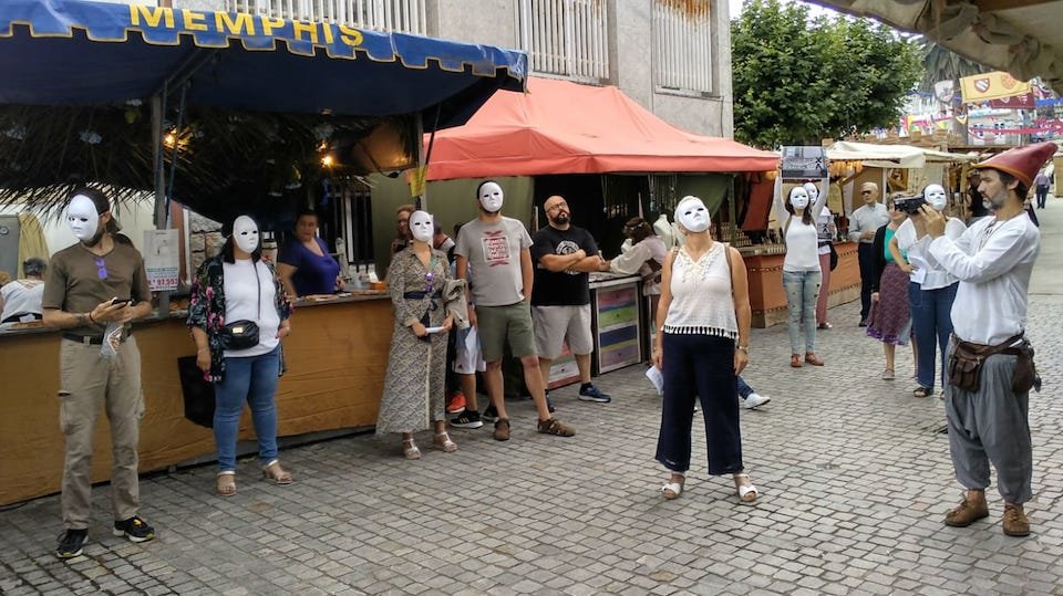 Performance de Boca de Sapo en Corcubion pola apertura do Centro de Dia