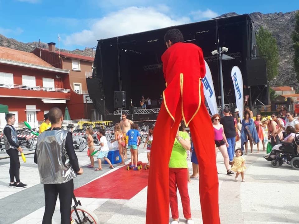 Circo na Festa da Praia do Ezaro copia