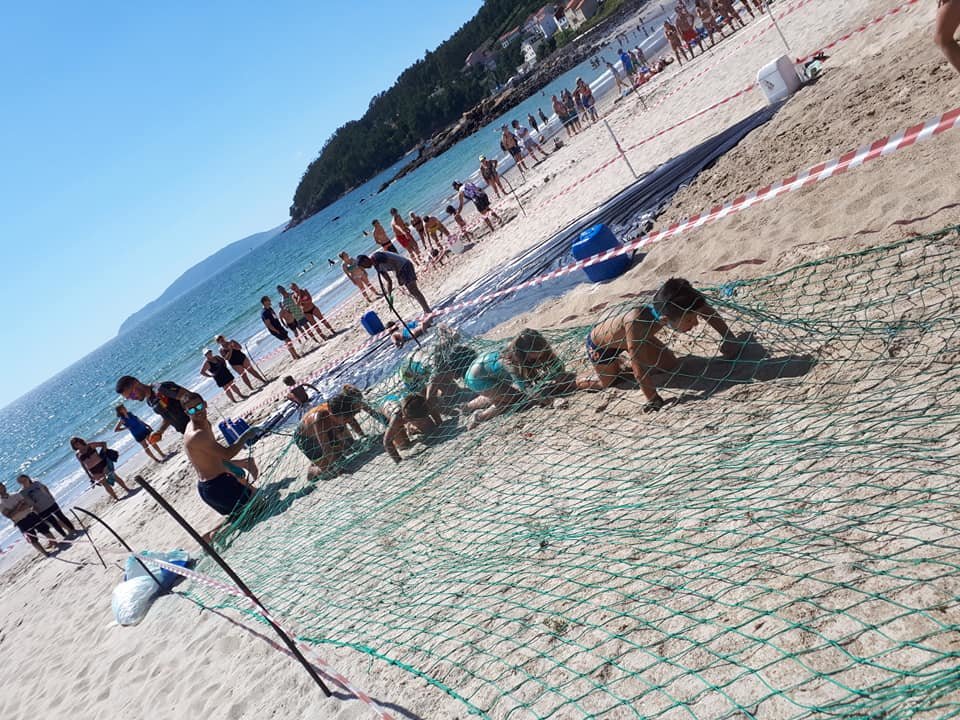 Carreiras de obstaculos na Festa da Prai do Ezaro
