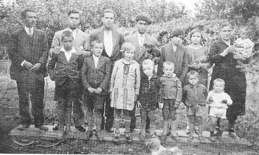 Cee-Familia Mejuto de Cee 1928-Foto-Ramon Caamano