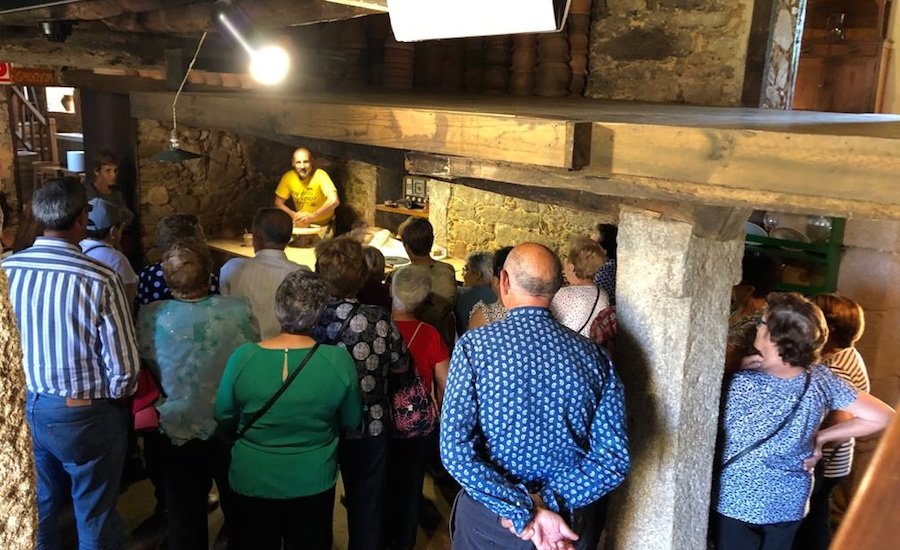 Maiores de Vimianzo co oleiro de Buno