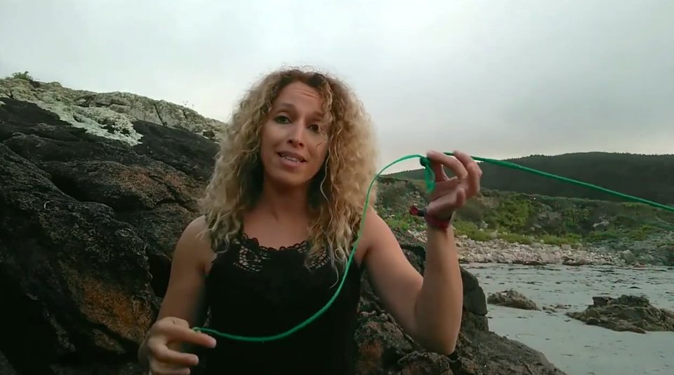 A camariñá Belem Tajes propón unha liña verde de redes por todo o litoral costeiro A camariñá Belem Tajes propón unha liña verde de redes por todo o litoral costeiro