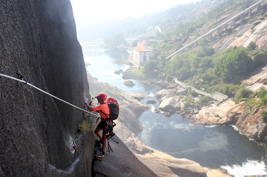 Escadando a fervenza do Xallas