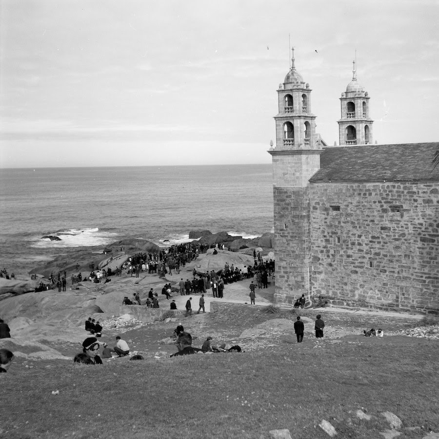 Romaria da Barca de Muxia ano 1966-Foto de Gustav Henningsen