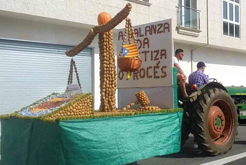 Desfile de tractores da Festa da Pataca de COristanco-Fotos de Lupe Blanco 4