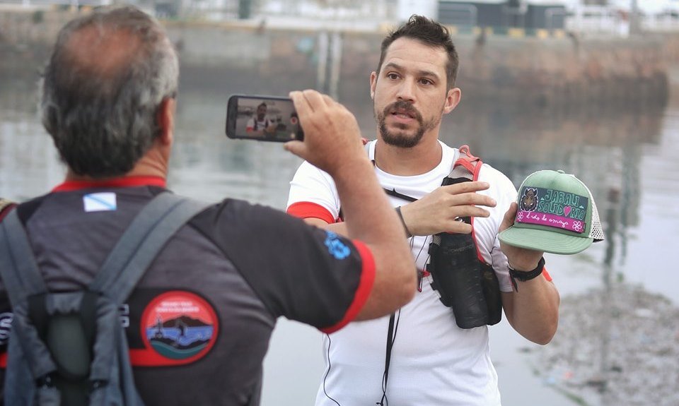 Paco Rodriguez promocionando El Reto de Amaya no Grand Trail Costa da Morte