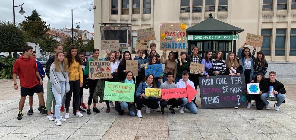 Concentracion pola Semana do Clima en Cee-Foto-Rafa Quintans