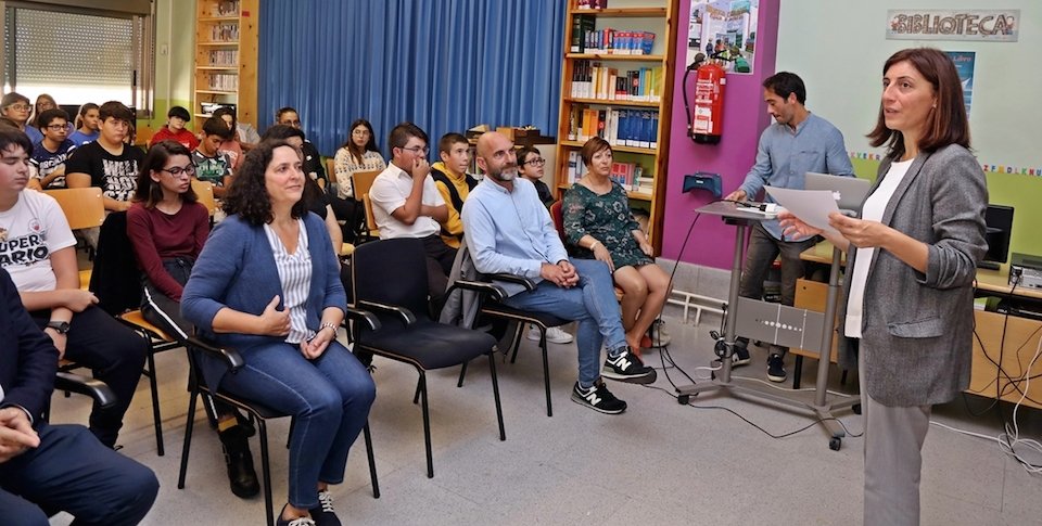 Anxeles Vazquez no IES Fin do Camino