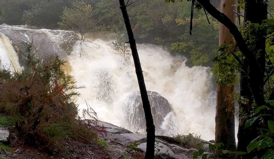 A Fervenza de Arcos nun dia de enchenta-Foto-Placido Trillo