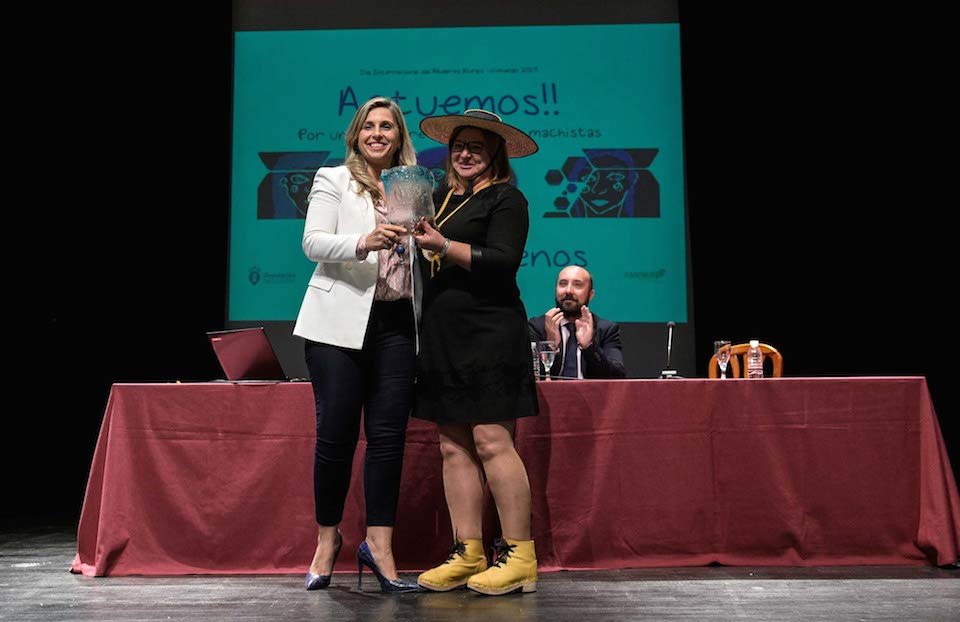 Arte na Palla co alcaldesa de Vimianzo