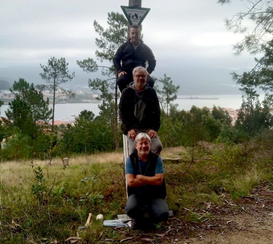 Membros de Boca de Sapo na Finca Cambeiro Deseucaliptizada