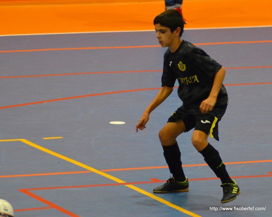 Un dos infantis do Fisober