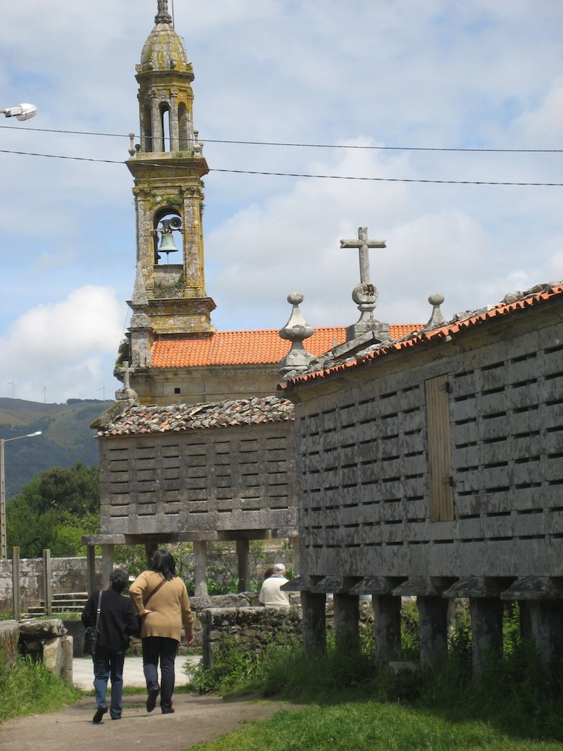 Horreo e Igrexa de Carnota