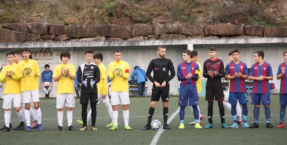 Julian Bujan no Esteirana Seaia xuvenil