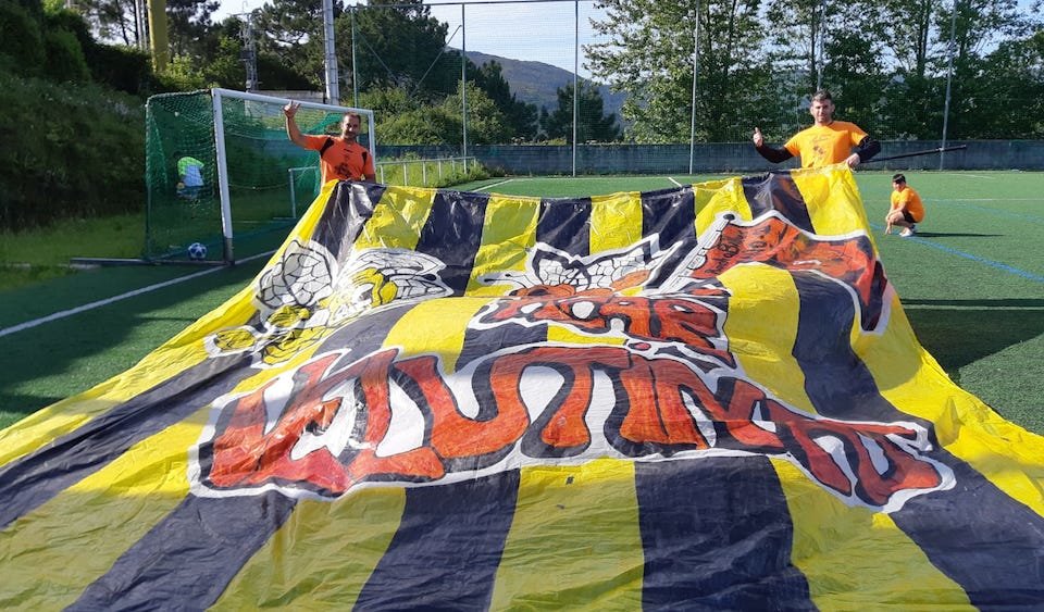 Unha das pancartas dos Rocabillies de Bano