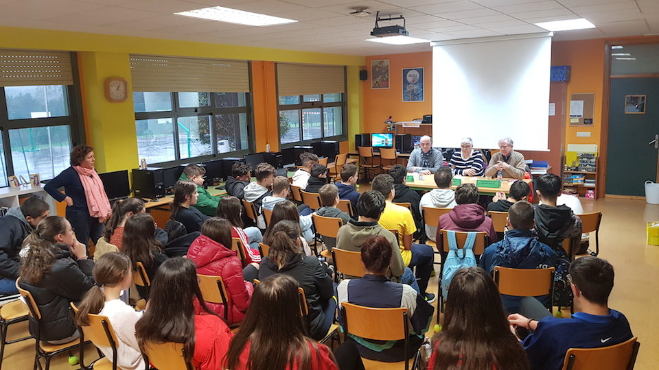Visita de exdeputados ao IES Pedra da Aguia