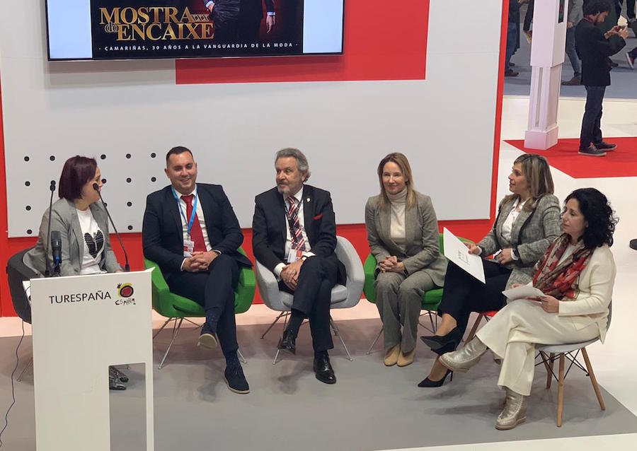 Representantes da Costa da Morte no stand de Turespaña na Fitur 2020
