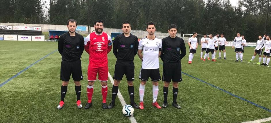 Diego Cespon co capi do Pino e o trio arbitral