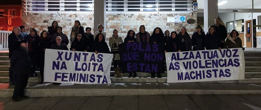 Concentracion en Vimianzo coas Curandeiras