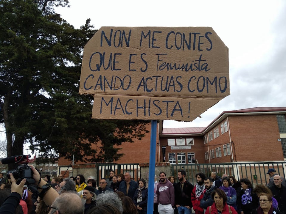 Lola Rontano tamen estivo en Verín