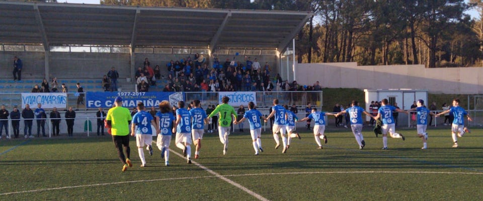Camarinas campion da Terceira da Costa-Foto-Javi Tedin