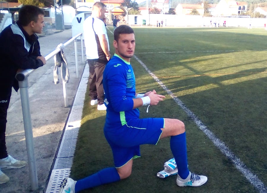 Alex Pouso porteiro do Outes Premio Alex Pombo da Costa 19-20